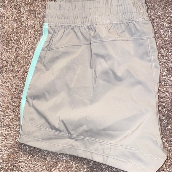 Adidas running shorts - Picture 3 of 4